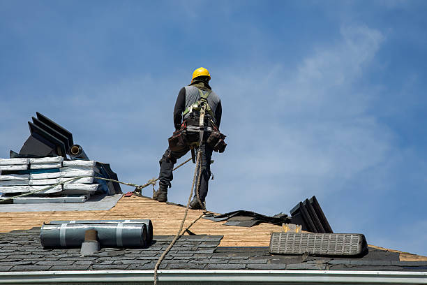 Professional Gutter Installation technician working in Kingston Mines, IL